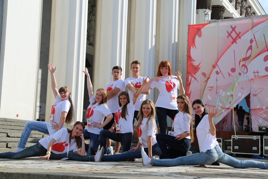 МУЗАРТЕРИЯ-2013 - интервью с финалистами конкурса, танцевальным коллективом Exclusive 