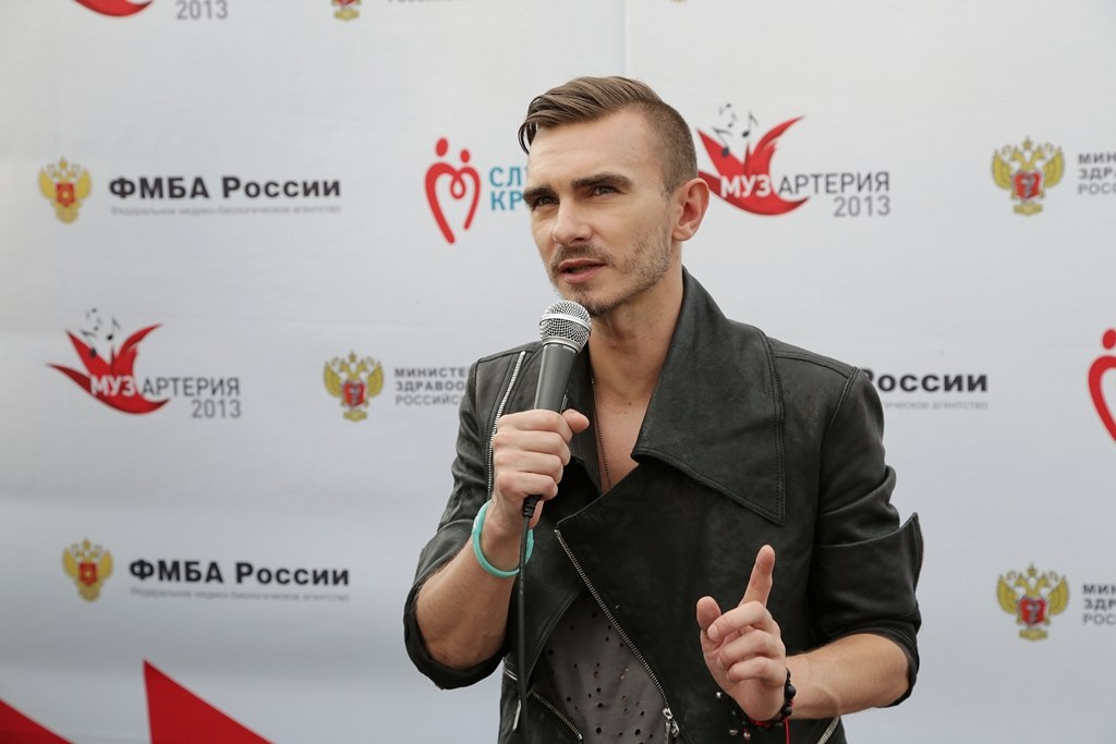 МУЗАРТЕРИЯ-2013 - интервью с певцом Roma Kenga 