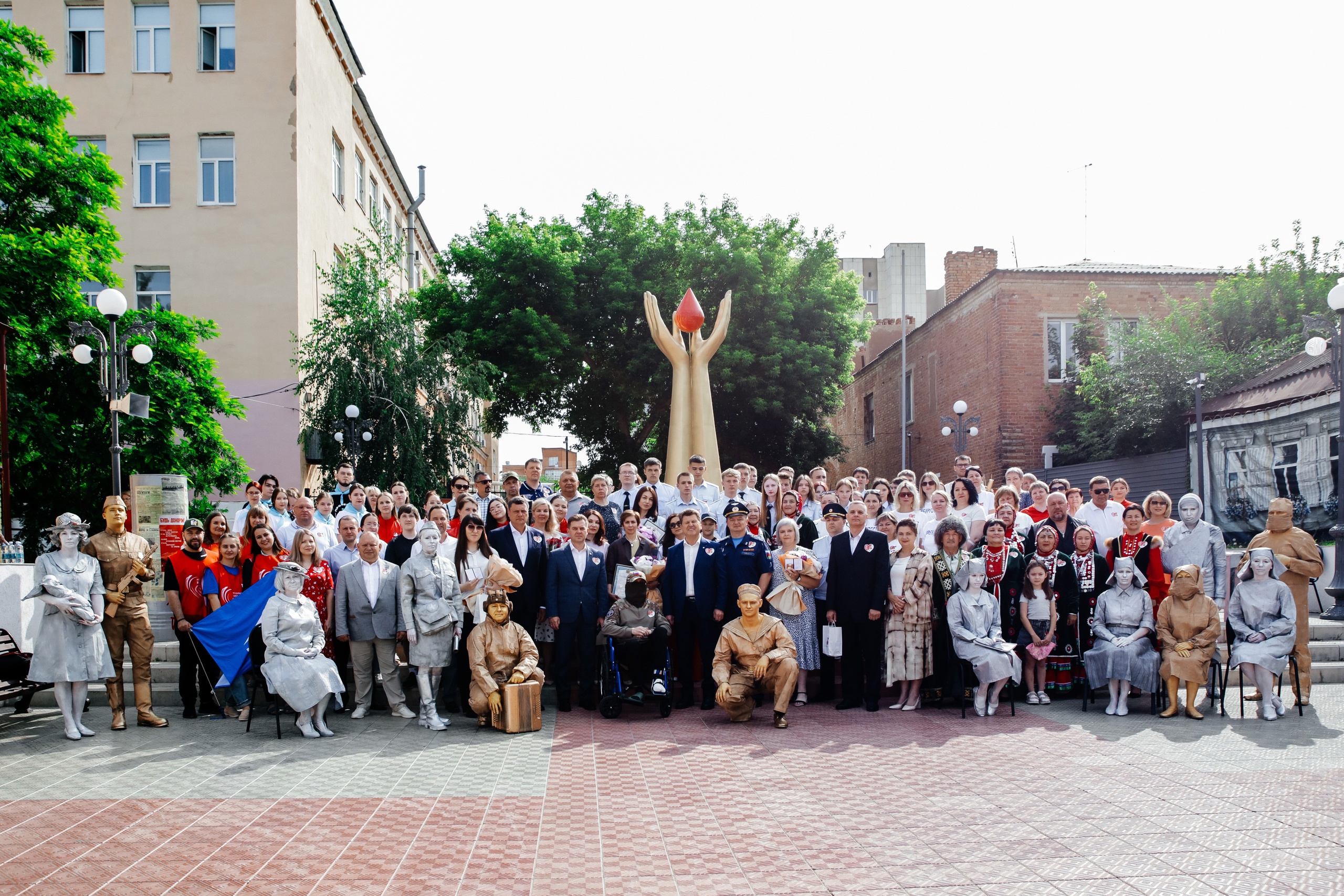 Россия отметила Всемирный день донора крови масштабными акциями по всей стране