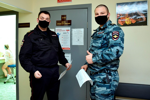 Полицейские Московского метрополитена пополнили банк крови для медицинских учреждений столицы 