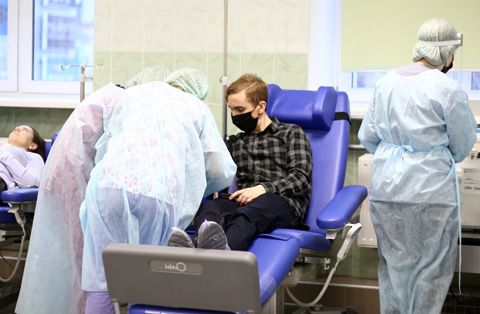 Московский авиационный институт и Союзмаш провели выездную донорскую акцию