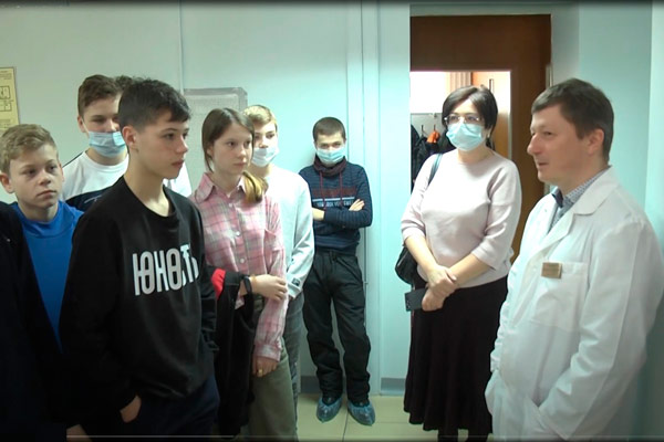 Во Владимире школьникам из села Новое провели экскурсию по станции переливания крови