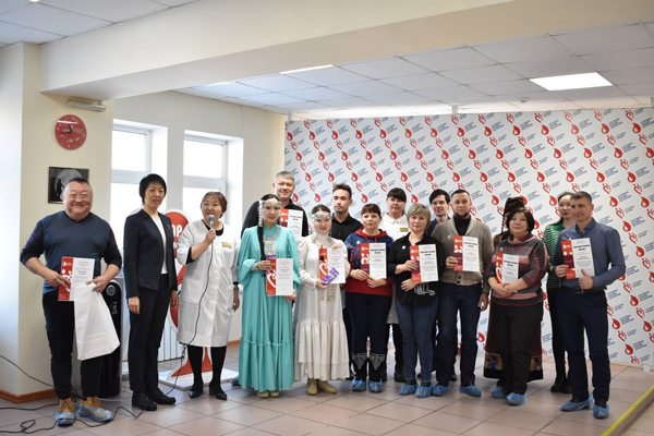 В Бурятии прошло первое вручение знаков «Почетный донор России» в этом году 