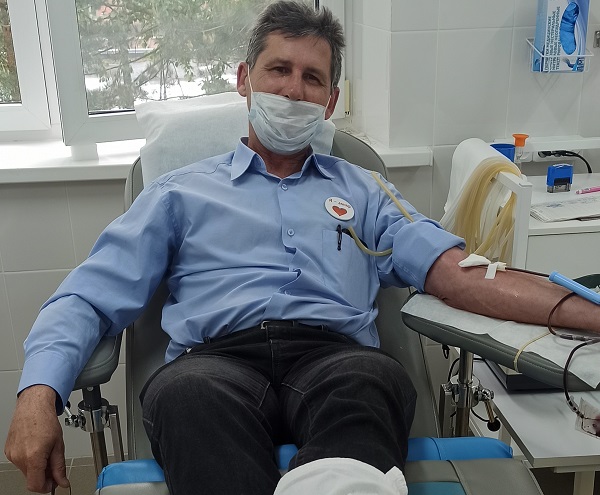 Сотрудники «Газпром газораспределение Великий Новгород» провели День донора