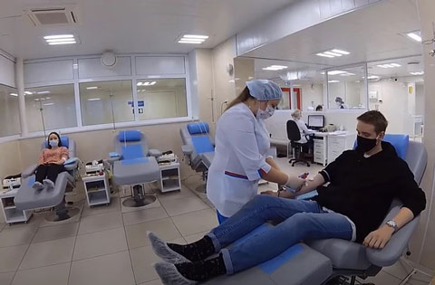 Почти 100 человек сдали кровь в первый день проведения Недели IT-донора