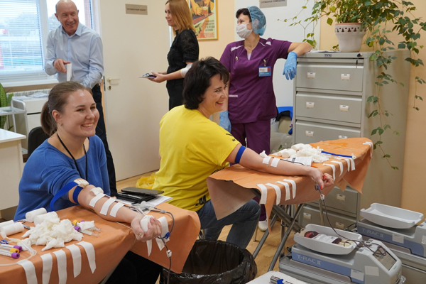 «Сдай кровь – спаси жизнь!»: на Янтарном комбинате в Калининградской области прошел очередной День донора