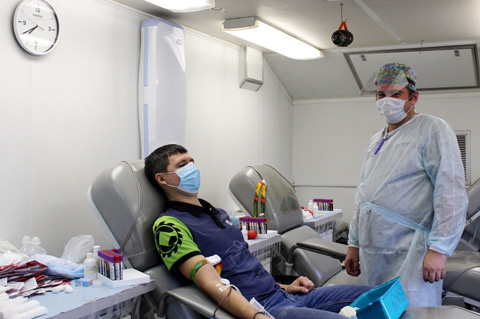 Красноярский краевой центр крови отмечает высокую явку во время выездных донорских акций