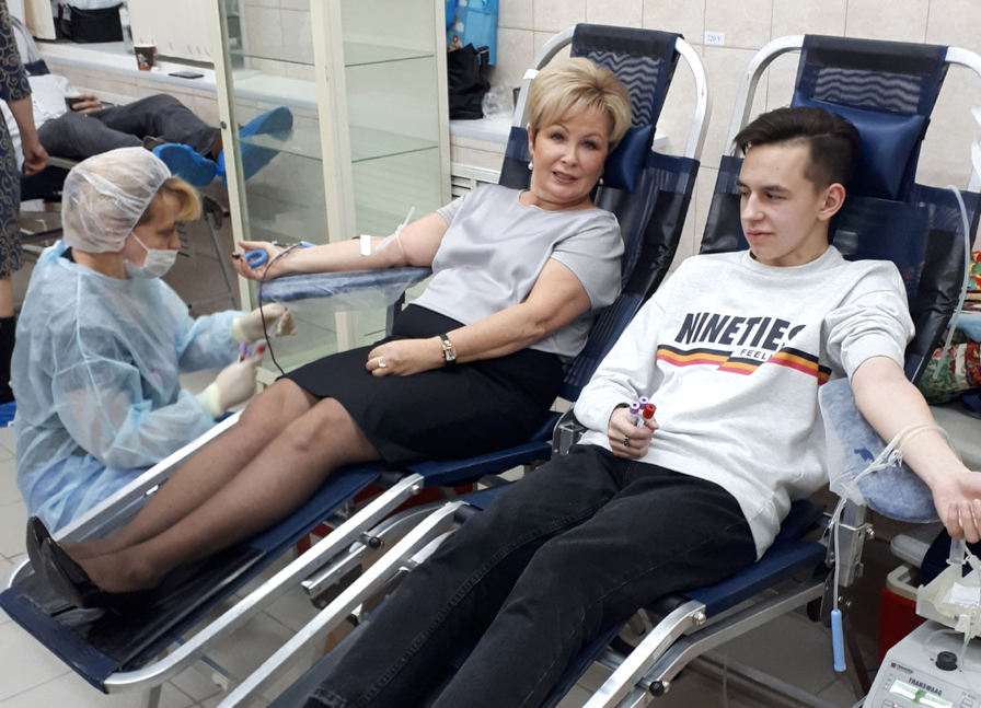 Студенты и педагоги Уральского медуниверситета в Екатеринбурге стали донорами крови
