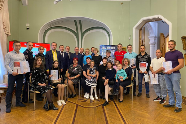 В Красноярске наградили почетных доноров России