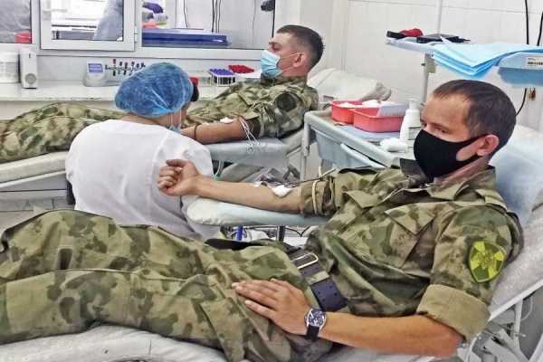 Добро без границ: росгвардейцы Хакасии участвуют в донорских акциях