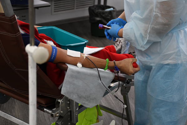 27 литров крови сдали энергетики «Красноярскэнергосбыта» на первом в этом году Дне донора