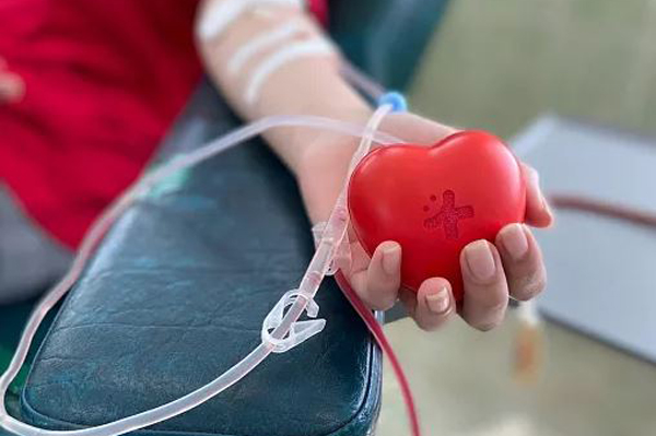 Жители Тульской области могут помочь онкобольным детям своей кровью