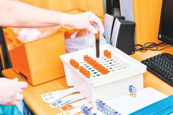 Доноры из депо: Столичные локомотивщики пополнили запасы крови