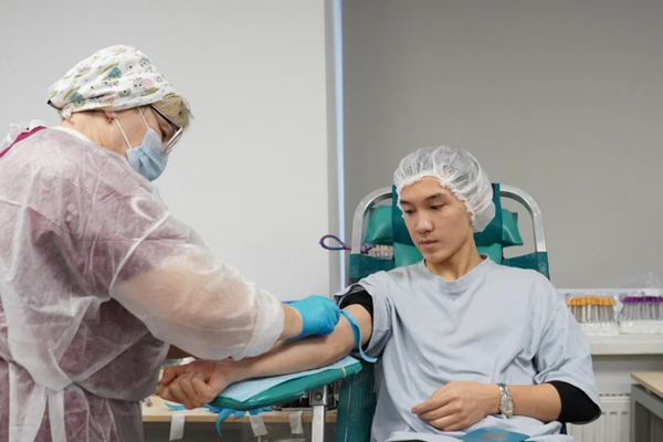 День донора прошел в Высшей школе бизнеса в Москве