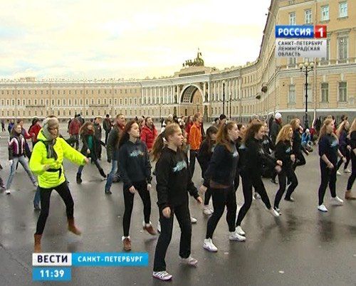 На Дворцовой площади массовой зарядкой открыли Всероссийскую акцию доноров