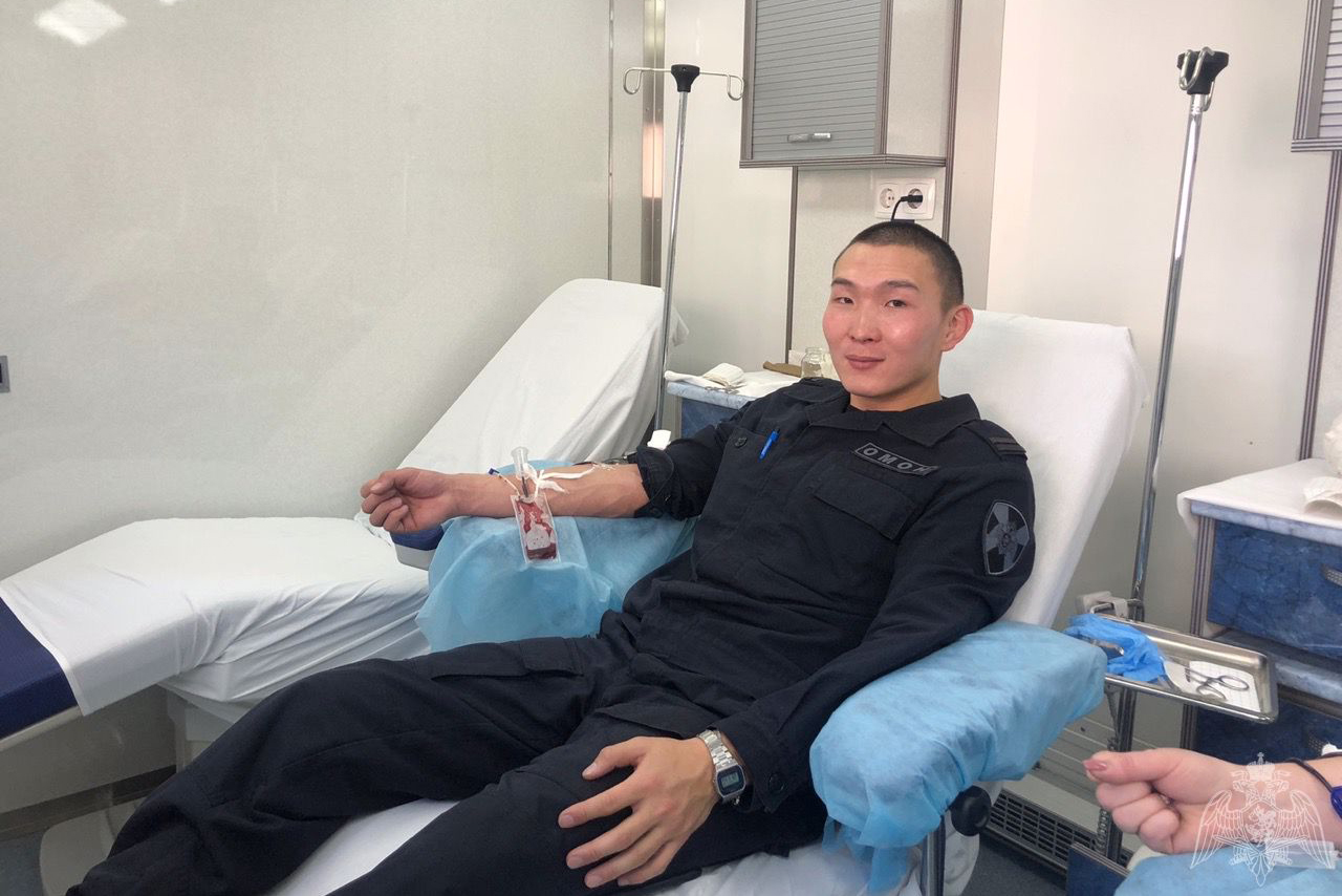 Росгвардия Тывы пополнила запас крови