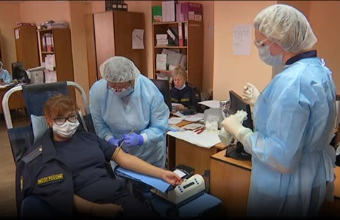 Судебные приставы – доноры крови