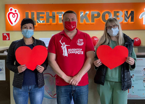 Всемирный день донора смоленские волонтеры отметили не словом, а делом – сдали кровь