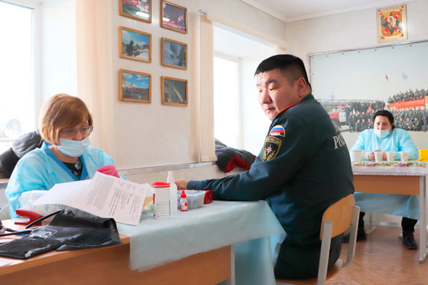 В Специализированной пожарно-спасательной части МЧС России в Магадане прошла акция «День донора»