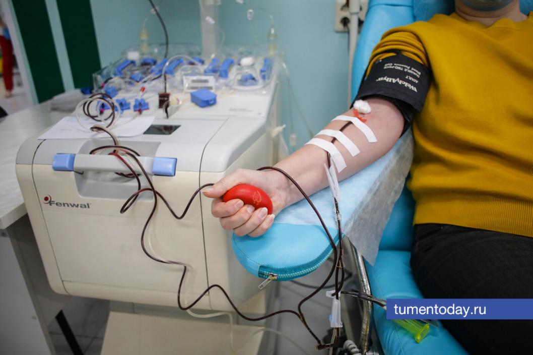 Тюменские доноры за 10 месяцев безвозмездно сдали более 30 тысяч литров крови