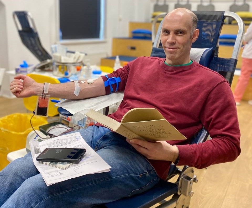 Книги, сердце и добро: в Петербурге стартовал новый сезон акции «Культурное донорство»