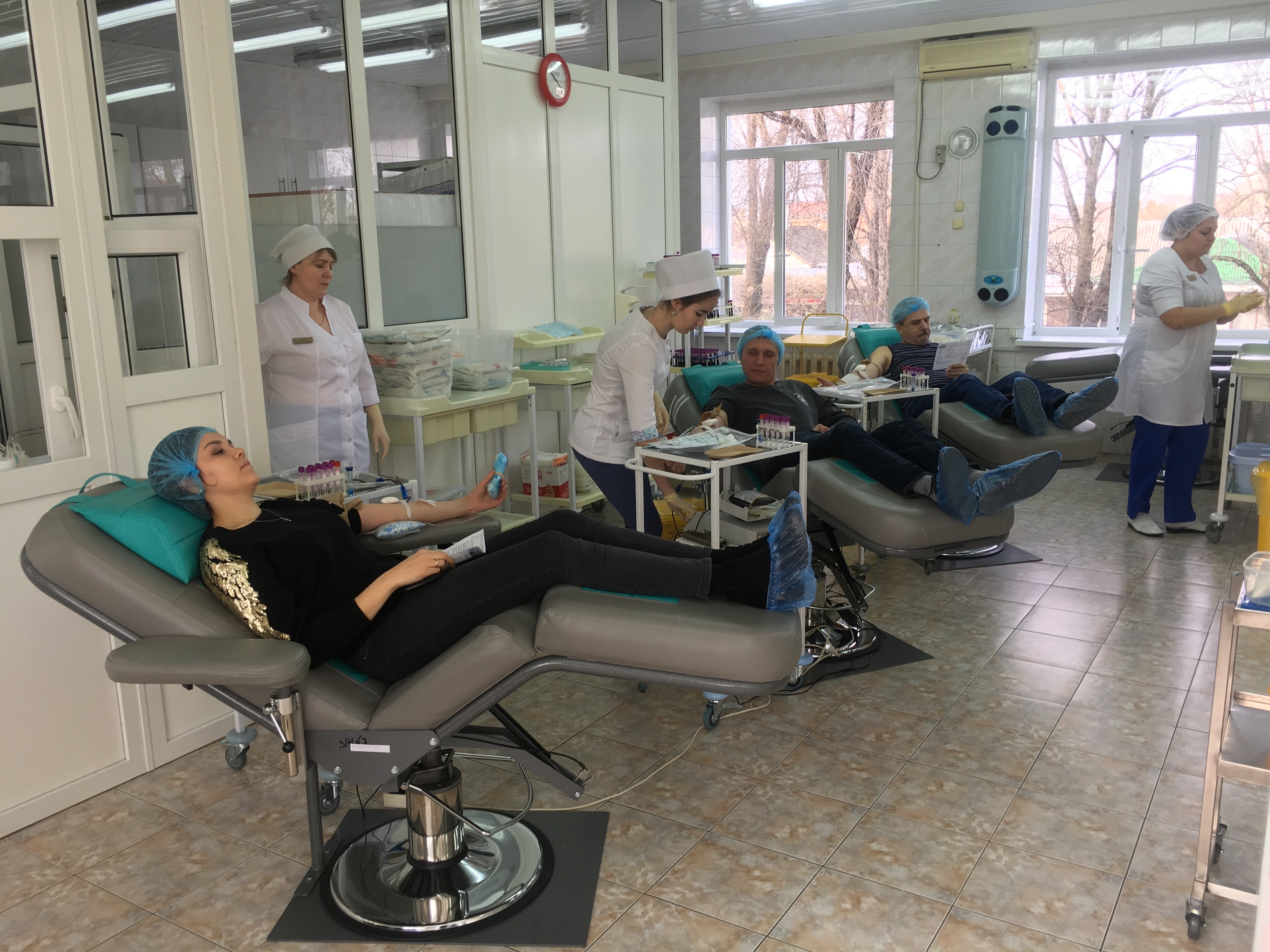 Студенты Кубанского агроуниверситета провели донорскую акцию «Ты не один»