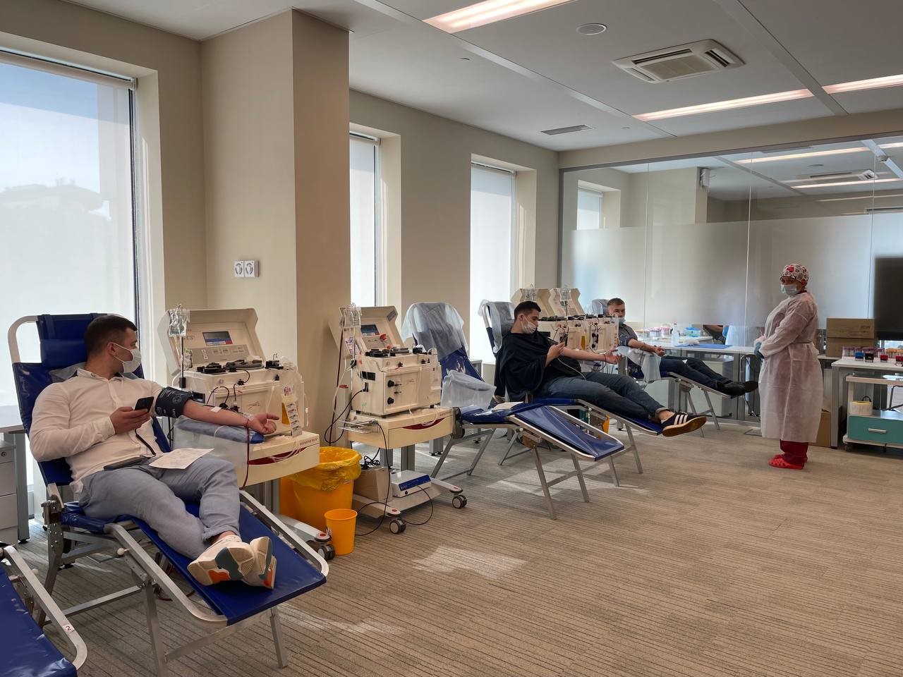 Сотрудники Сбера приняли участие в донорской акции в Москве