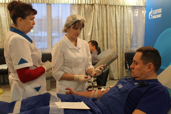 Доноры «Газпромнефть-Оренбург» сдали почти 80 литров крови