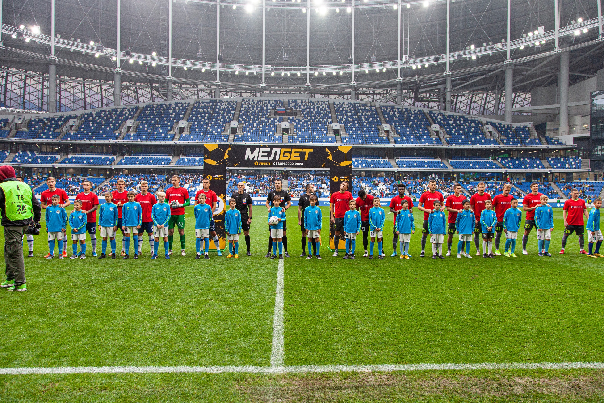 Во время матча «Родина» – «Балтика» на стадионе ВТБ-Арена состоялась массовая донорская акция по вступлению в Федеральный регистр доноров костного мозга