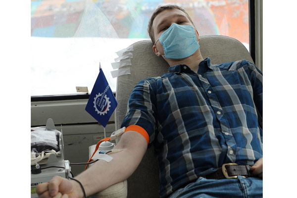 Донорская акция прошла на заводе в столице Карелии