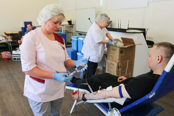 На выездной донорской акции в Подмосковье заготовили почти 37 литров крови