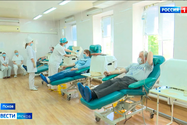 Около 80 литров крови находится в резерве Псковской области