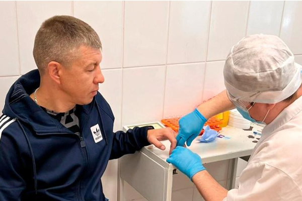 Топкинские цементники сдали кровь в рамках Дня донора