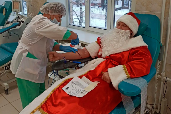 Костромские промо-акции: кровь как новогодний подарок