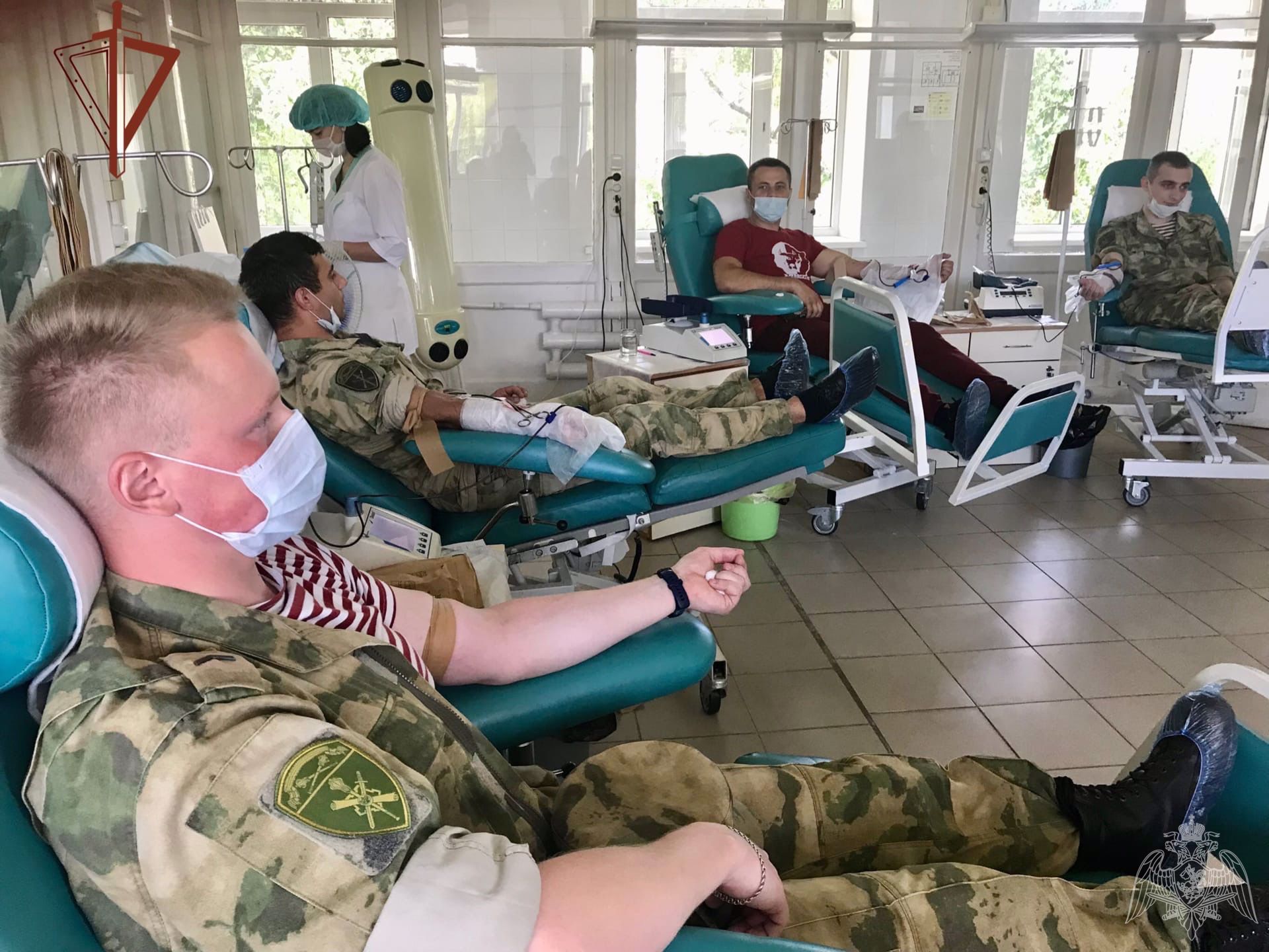 Тверские росгвардейцы сдали кровь в рамках благотворительной акции #ОтСердцаКСердцу