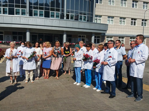 В День памяти и скорби в Татарстане сотрудники Центра крови почтили память доноров военных лет