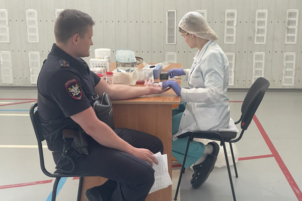 В рамках акции «Спешите делать добро» в Управлении на транспорте МВД России по Северо-Западному федеральному округу состоялся День донора