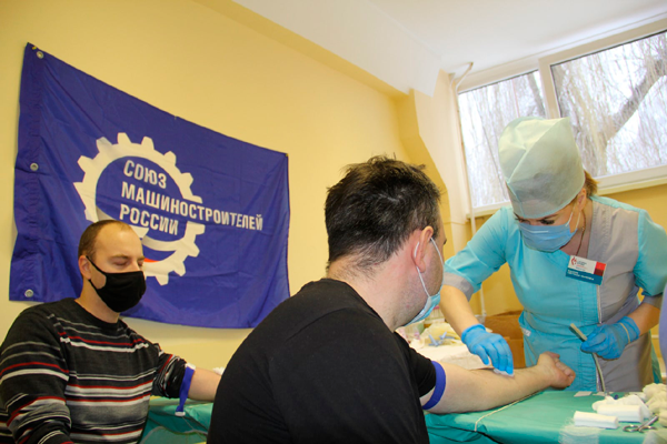 Калининградские судостроители «Янтарь» приняли участие в донорской акции 