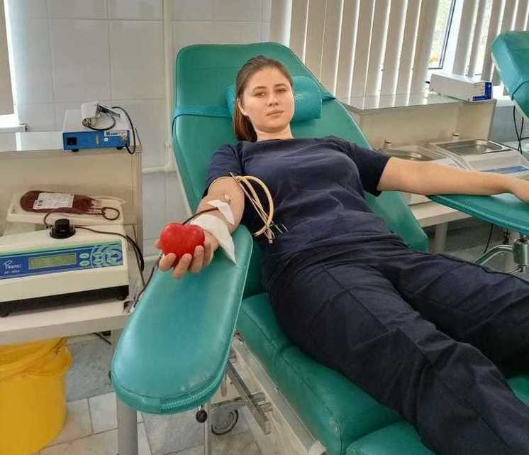 Орловские приставы провели донорскую акцию, приуроченную к профессиональному празднику – Дню судебного пристава