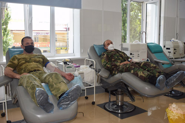 Росгвардейцы Дагестана провели донорскую акцию