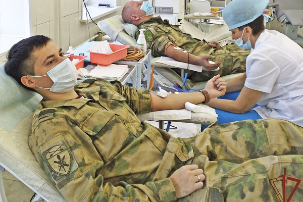 «От сердца к сердцу»: росгвардейцы Хакасии пополнили банк донорской крови