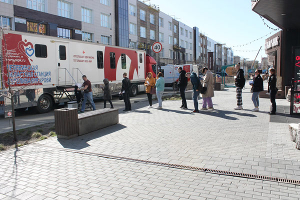 Южноуральские доноры в праздничную неделю пополнили региональный банк крови на 642,5 литра 