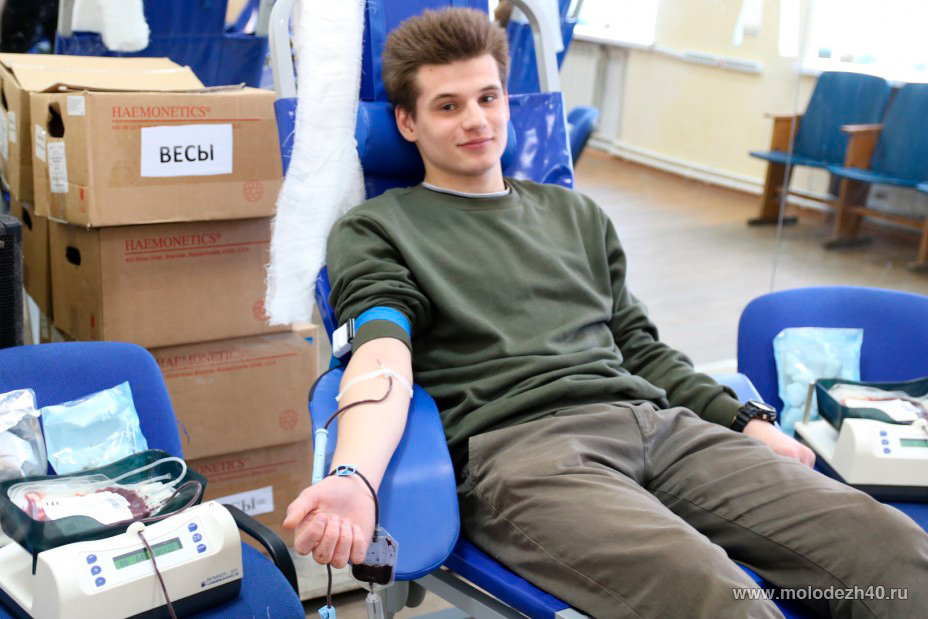 Донорская акция «Поделись жизнью» прошла в Молодежном центре Калуги