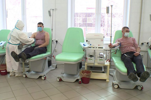 Бойцы Росгвардии Мордовии начали сдавать кровь