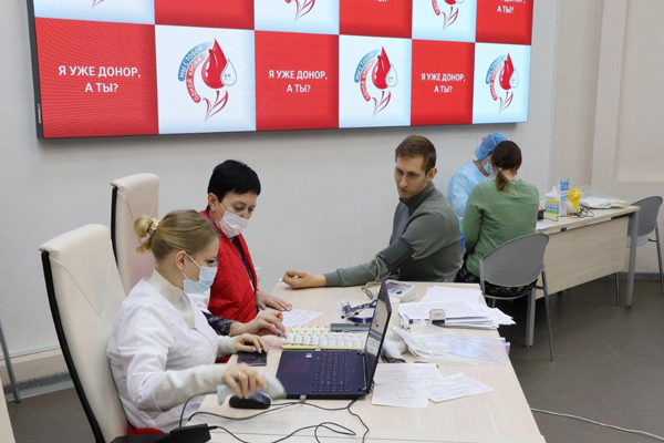 В Екатеринбурге энергетики провели масштабную донорскую акцию