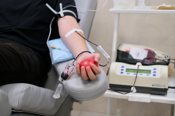 В Свердловской области доноров мотивируют искусством