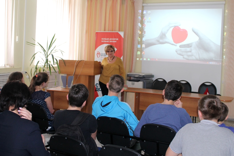 Сотрудники Пензенского центра крови провели экскурсию для школьников