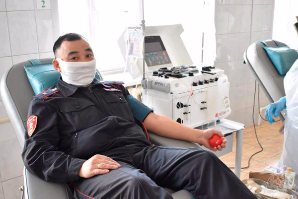 В Бурятии росгвардейцы сдали кровь в рамках донорского марафона 