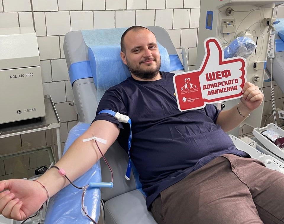 Ялтинцы приняли участие в донорской акции «Служу России!»