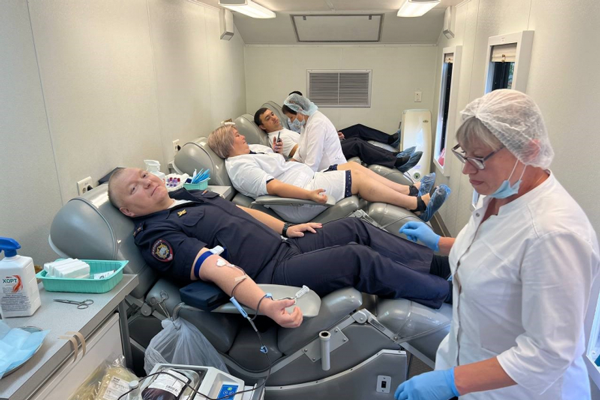 В Уфимском юридическом институте МВД России проведена очередная акция по сдаче донорской крови